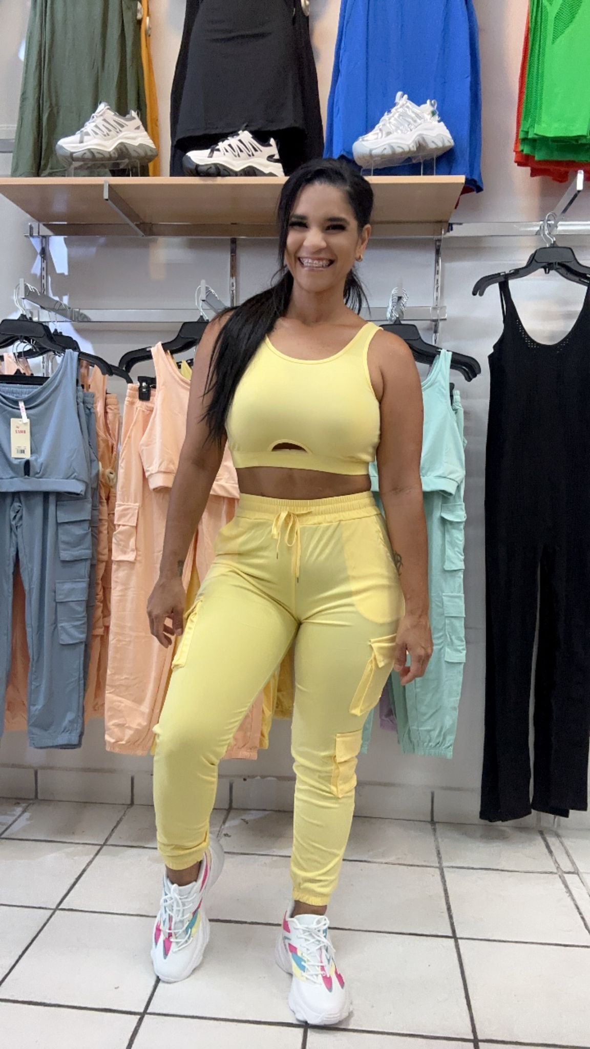 Set sport jogger crop top bolsillos lila/aqua/amarillo/coral/azul/negro