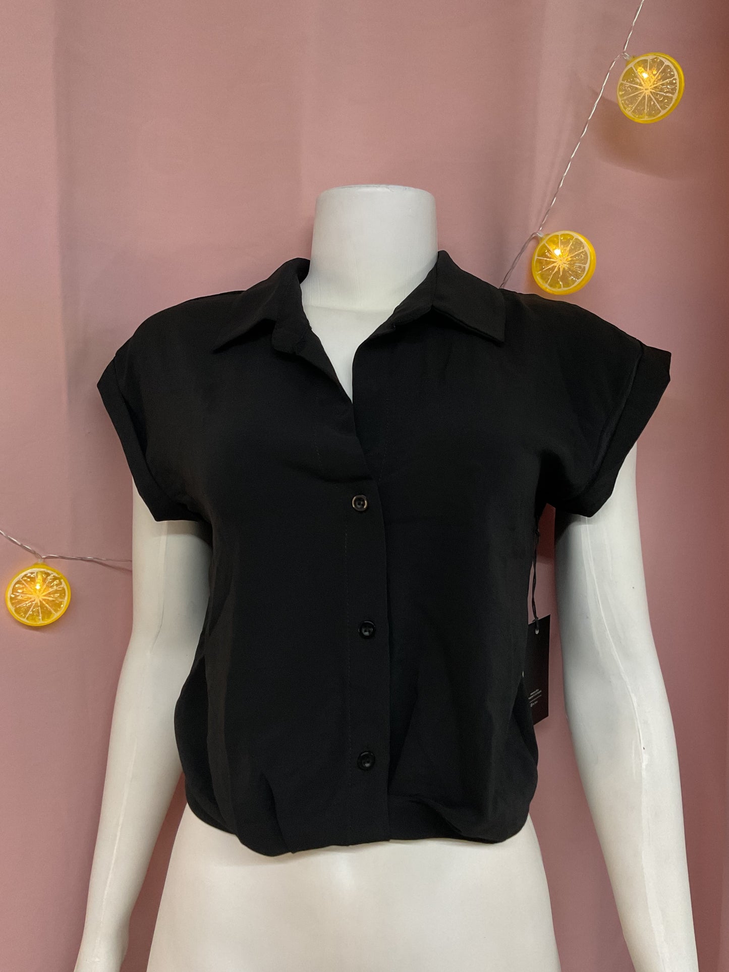 Top mangas cuello botones negro