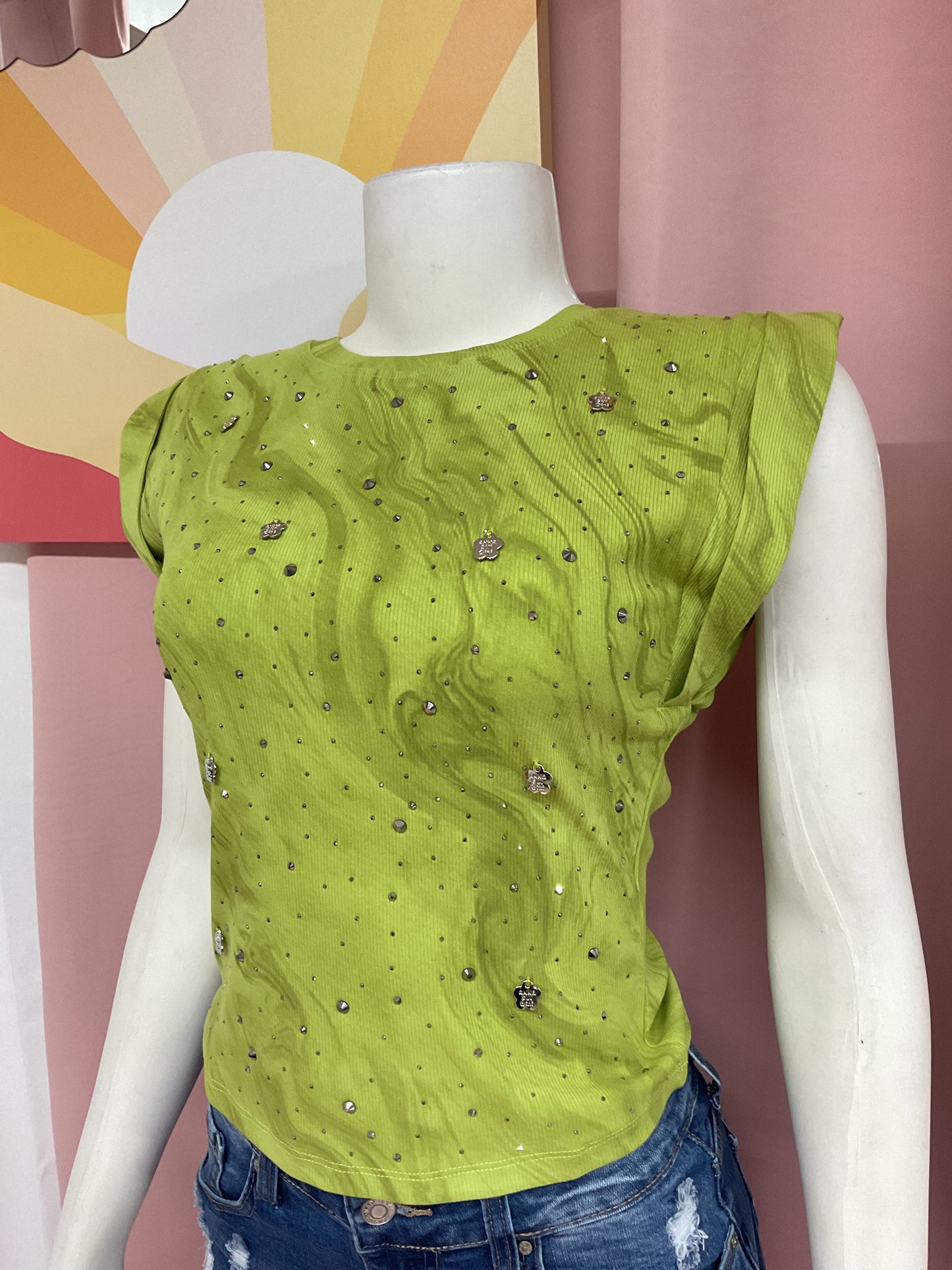 Camisa rhinestones verde/rosa