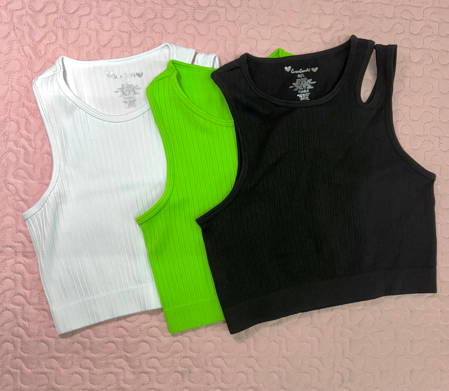 Crop top spandex apertura hombro rosa/verde/negro/blanco