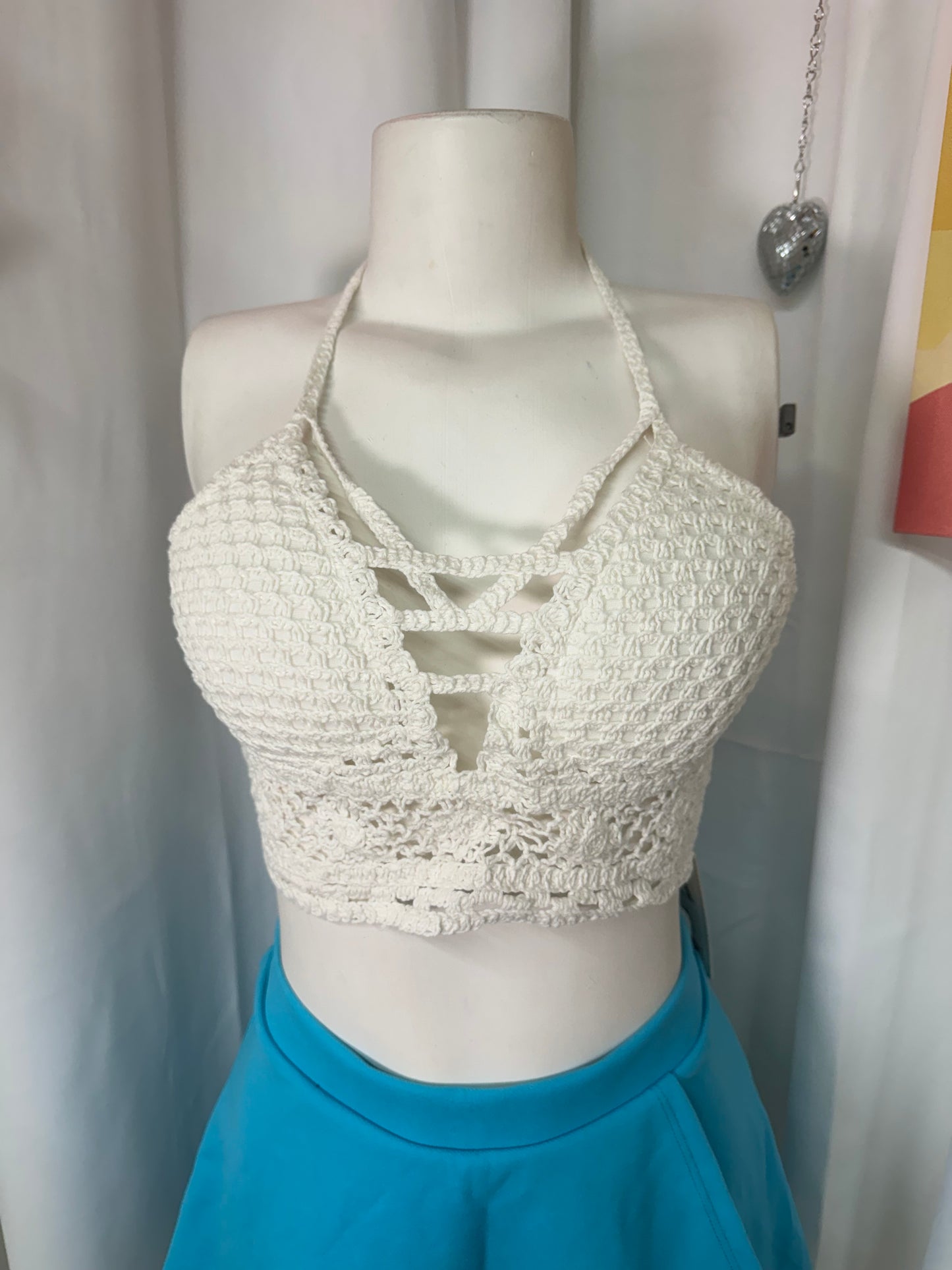 Crop top tejido tiras negro/crema/blanco one size