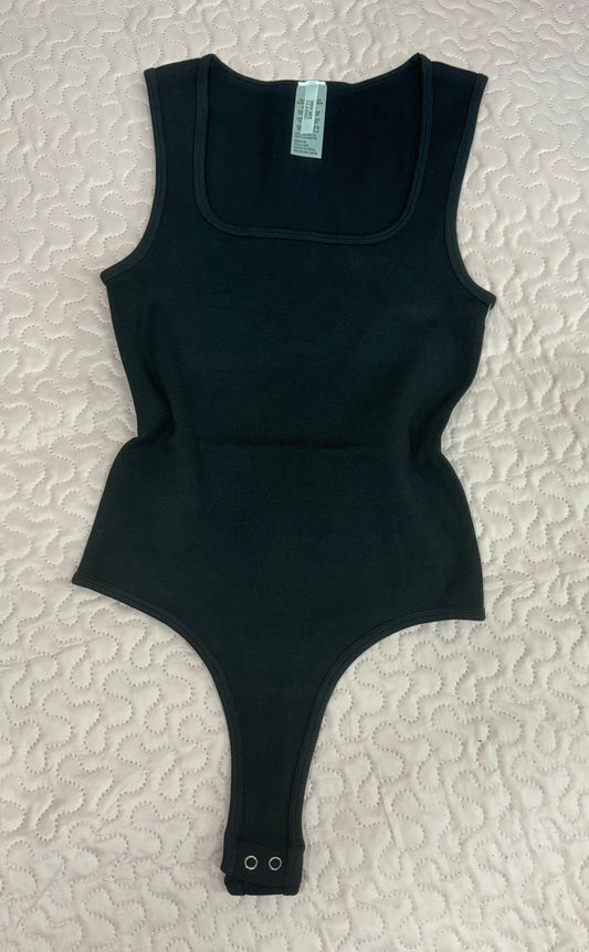 Bodyshirt básico corte cuadrado negro