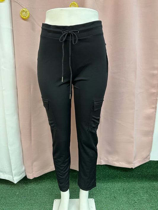 Pantalón jogger spandex bolsillos cargo negro mz