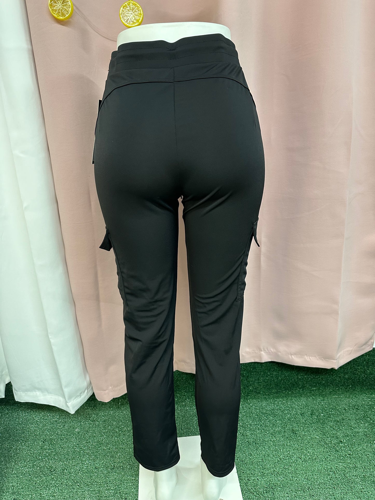 Pantalón jogger spandex bolsillos cargo negro mz