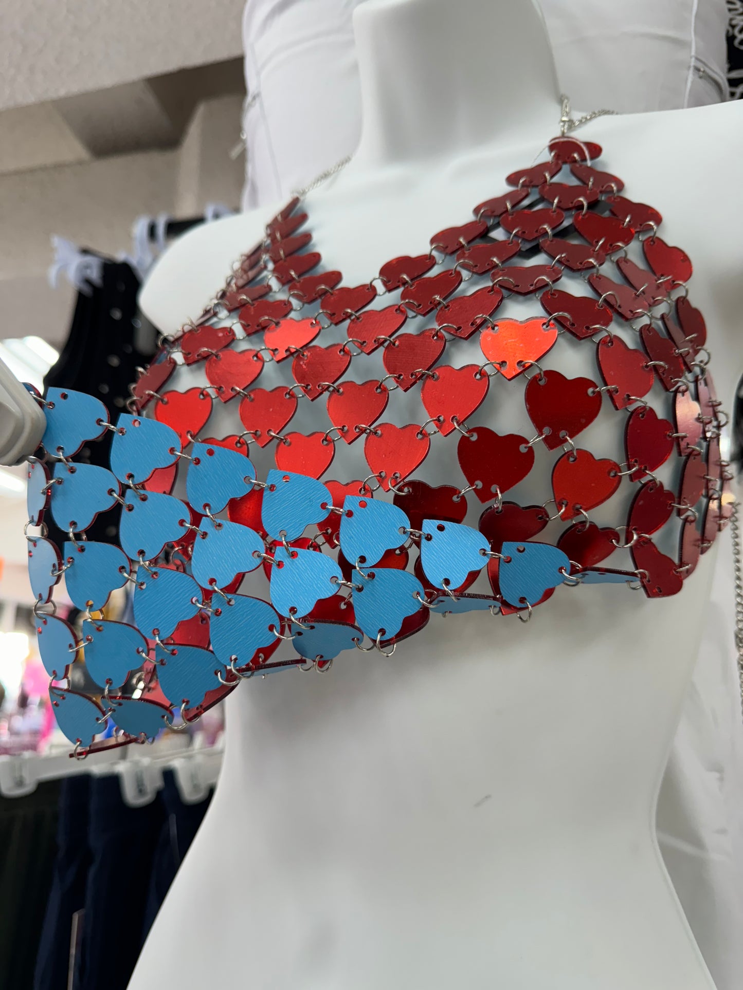 Crop top v corazones reversible rojo azul