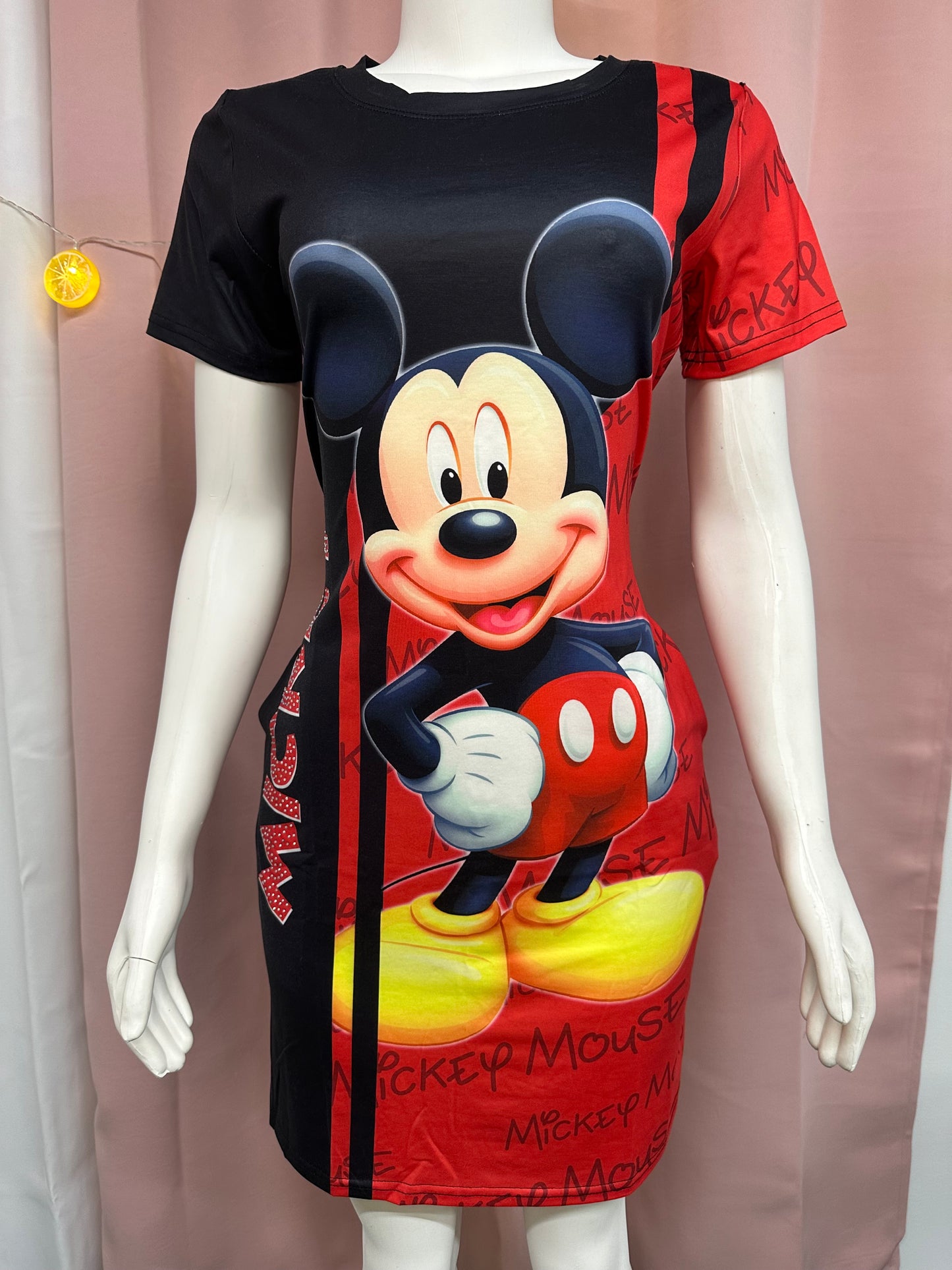 Traje casual Mickey negro y rojo