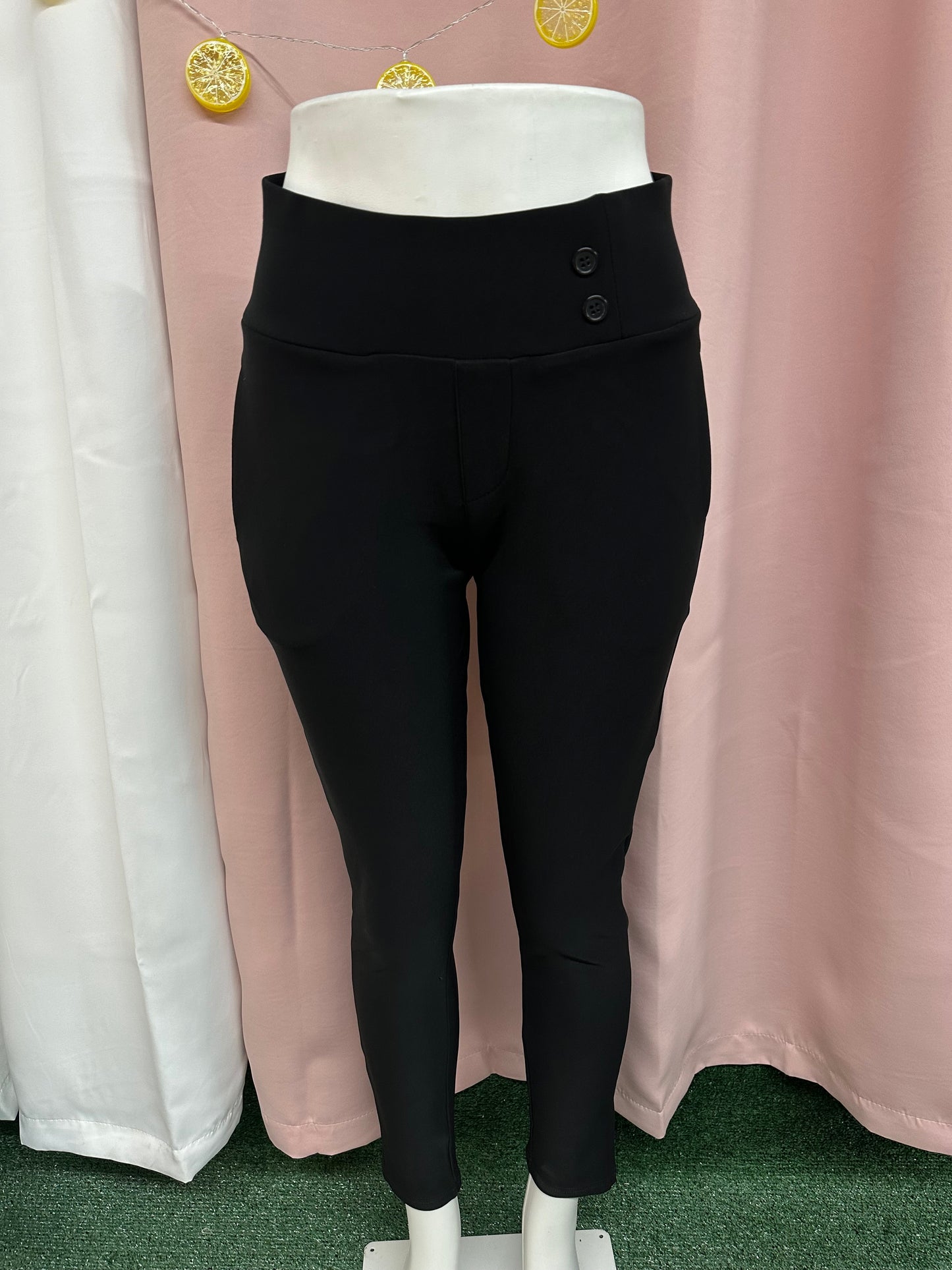 Pantalón negro básico 2 botones negros mz