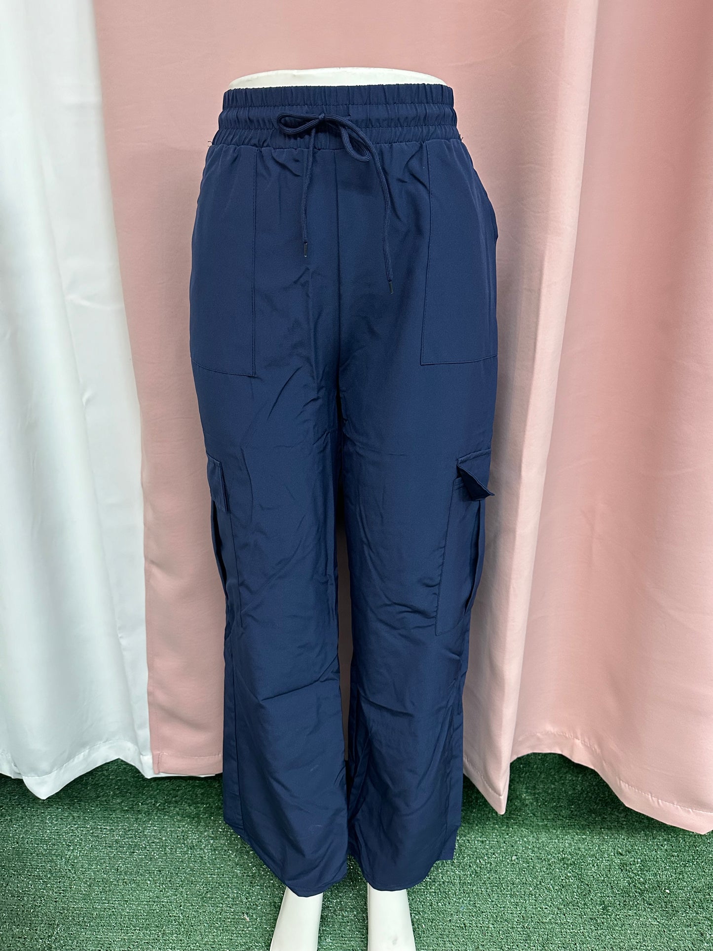 Pantalón cargo bolsillos cordón negro/ navy/ verde